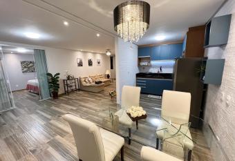 RECANTO DA MONTANHA DOMINGOS MARTINS has Balcony rooms