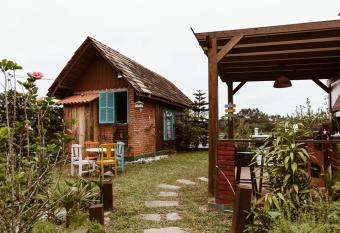 Chal   Sol com hidromassagem em meio a natureza allows 18 year olds to book a room