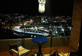 Acuario2hl allows 18 year olds to book a room