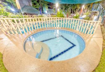 Casa Alfredo by LMU Resorts Laguna allows 18 year olds to book a room