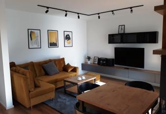 Apartament Projektant allows 18 year olds to book a room