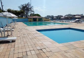 Cabo Frio - Costa Azul Iate Clube - Aluguel Econ  mico allows 18 year olds to book a room