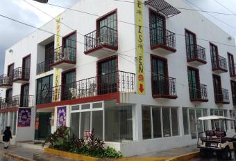 Hotel Isle  o allows 18 year olds to book a room