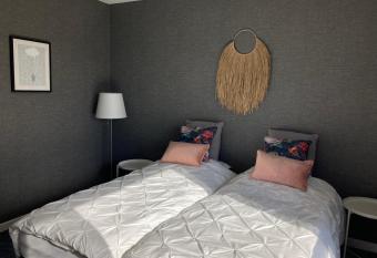 La Tuilerie Chambres d H  tes has Balcony rooms