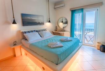 Oasis calm apartment with amazing sea view has Balcony rooms