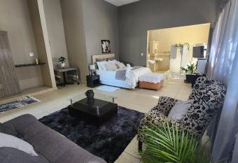 Koi Inn has rooms with a private hot tub