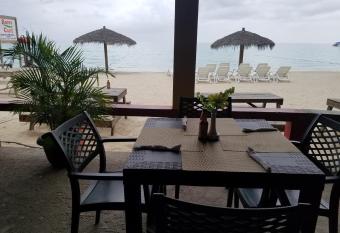 Roots Cafe Rooms has Balcony rooms