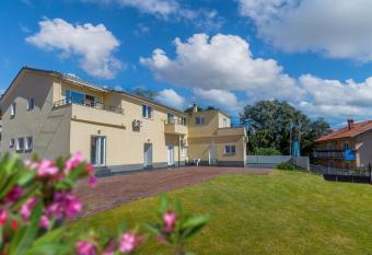 Apartments Dalida has Balcony rooms