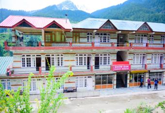 Snow oak guest house has Smoking/Balcony rooms