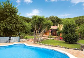 Casa Porqueres has Balcony rooms