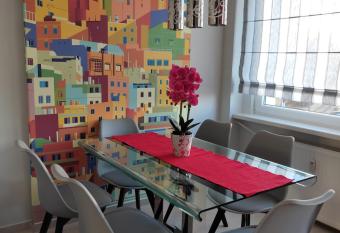 Apartament Red has Balcony rooms