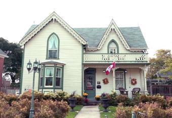 Bristows Inn has Balcony rooms