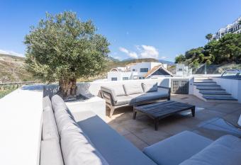 Duplex penthouse with 3 bedrooms has Balcony rooms