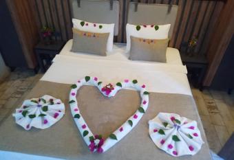 Yolo Otel has Balcony rooms