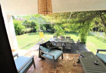 Les Bastidons de L Isle - Le Saint-Julien - 3   toiles has Balcony rooms