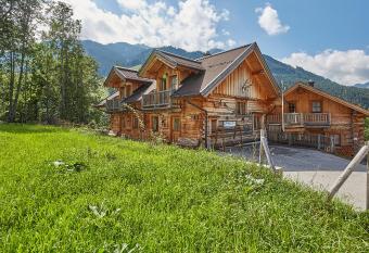 Drei Hittn Saalbach has Balcony rooms