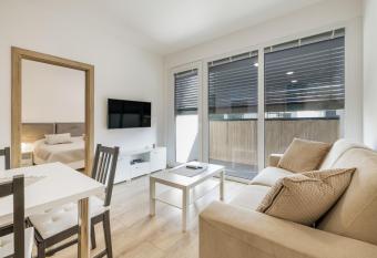 Apartm  n LUXURY has Balcony rooms