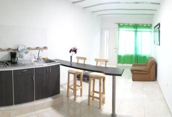 Aparta Estudios Las Ceibas has Balcony rooms