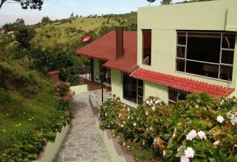 Casa Quinta allows 18 year olds to book a room