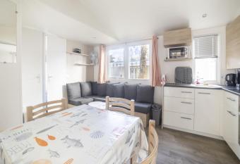 Labri Cotier - Bungalow Cosy has Balcony rooms