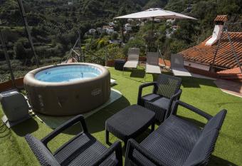 Casa Rural La Escalerilla has Balcony rooms