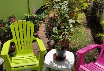 Le petit cactus has Balcony rooms