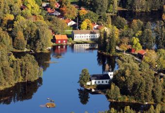 Lugnet i Osl  ttfors has Balcony rooms