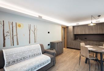 Sun Mountain Planet Suite House has Balcony rooms