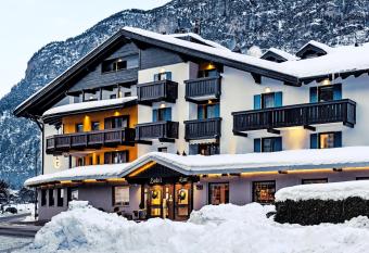 Hotel Nele has Balcony rooms