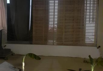 ARIADNIS 3 BEDs apt has Balcony rooms