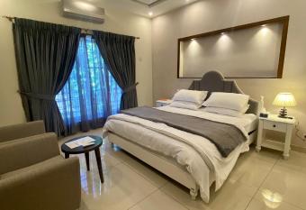 Luxury Guest House in Bahria Town has Balcony rooms
