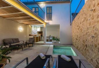 Casa Bugera has Balcony rooms