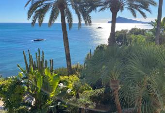 El jardin Bot  nico Villa LUZ has Balcony rooms