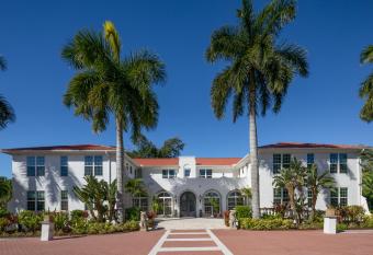 Shangri-La Springs has Balcony rooms