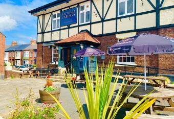 Victoria Gardens has Balcony rooms