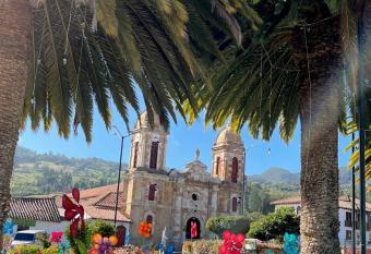 CASA ELENA has Balcony rooms