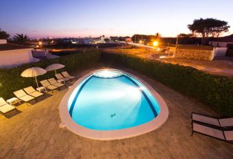 Nuvolet Apartaments allows 18 year olds to book a room