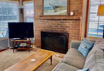 Little Cottage at the Coast has Balcony rooms