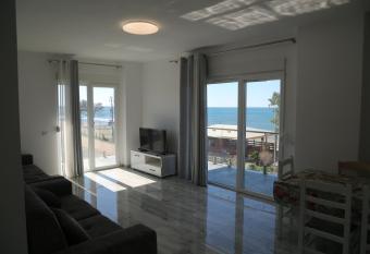 Anchor Apartments has Balcony rooms