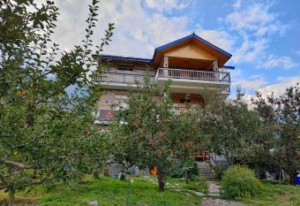 Apple Farm Homestay has Smoking/Balcony rooms