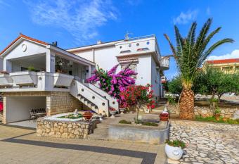 Apartments DIDO has Balcony rooms