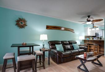 The Rustic Anchor has Balcony rooms