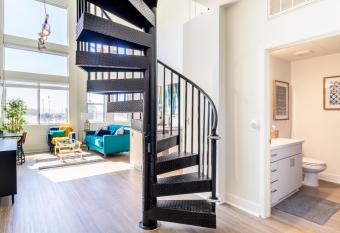 Mountain & City Views- REMODELED -King Bed & Parking 4011 has Balcony rooms