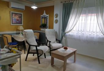 Precioso Estudio en Arroyo de la Miel . Centro allows 18 year olds to book a room