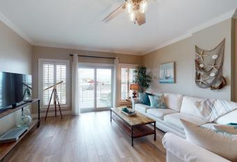 Paradise Shores 210 has Balcony rooms