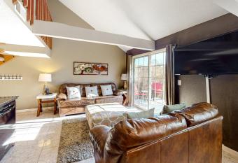 Retirement Condo has Balcony rooms