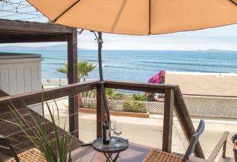 Suite Nicole allows 18 year olds to book a room