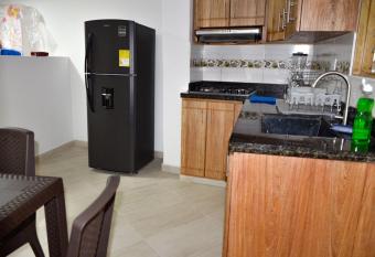 La plazoleta apartamento allows 18 year olds to book a room