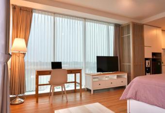 Apartemen MATARAM CITY YUDHISTIRA TOWER YOGYAKARTA has Balcony rooms