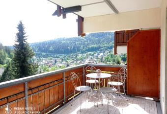 FeWo Tulipa Vera mit traumhafter Aussicht has Balcony rooms